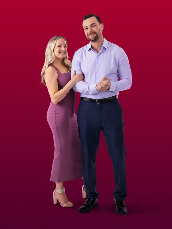 Elizabeth & Andrei, official TLC cast portrait