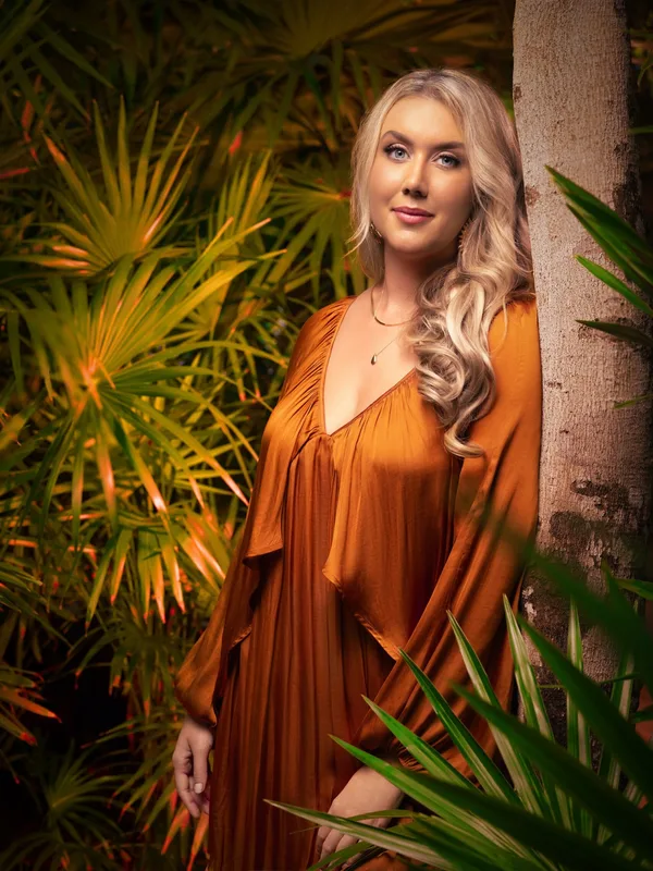 Cortney, official TLC cast portrait