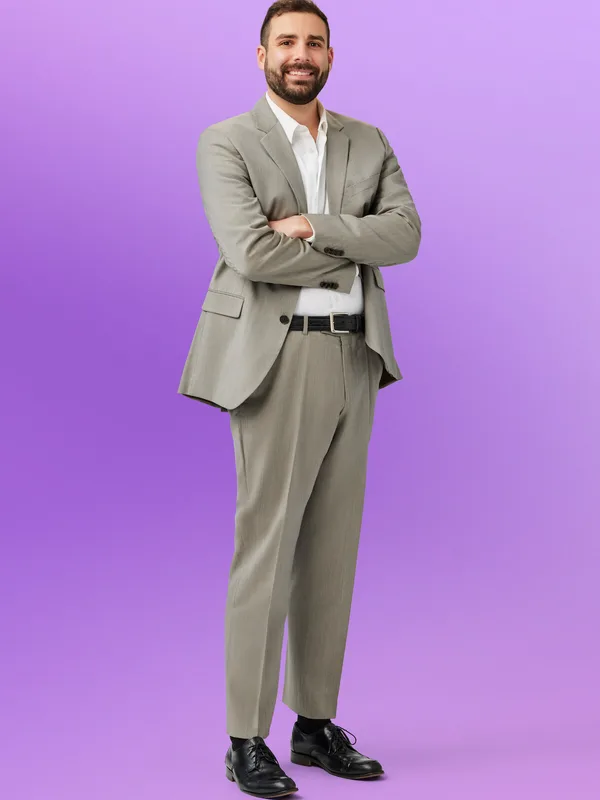 Alex L., official Netflix cast portrait