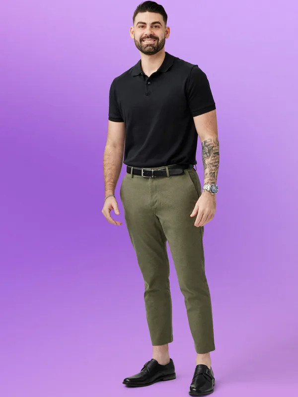Mike, official Netflix cast portrait